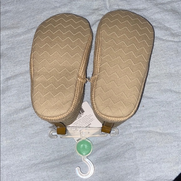 Baby shoes - Picture 2 of 2